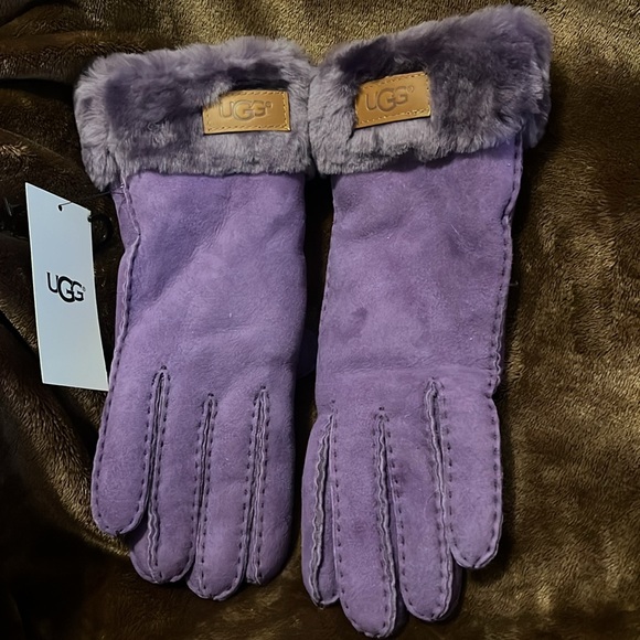 UGG Genuine Shearling Turn Cuff Gloves - PURPLE - Picture 2 of 11